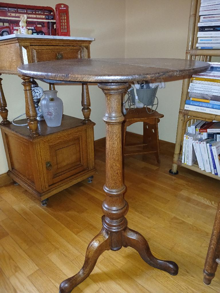 petite table  haute, Maison & Meubles, Rond, Enlèvement, Utilisé, Classique