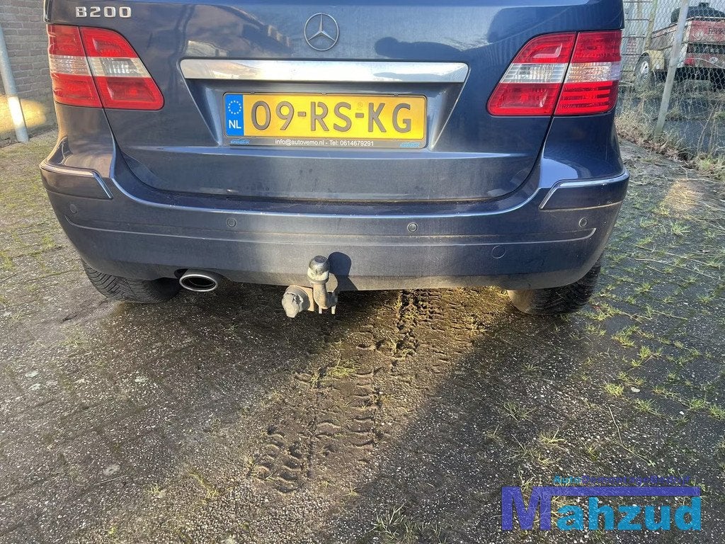 MERCEDES B KLASSE W245 trekhaak 2005-2011, Gebruikt, Mercedes-Benz AG, Mercedes-Benz, Mercedesstrasse 120
70372  Stuttgart, DE