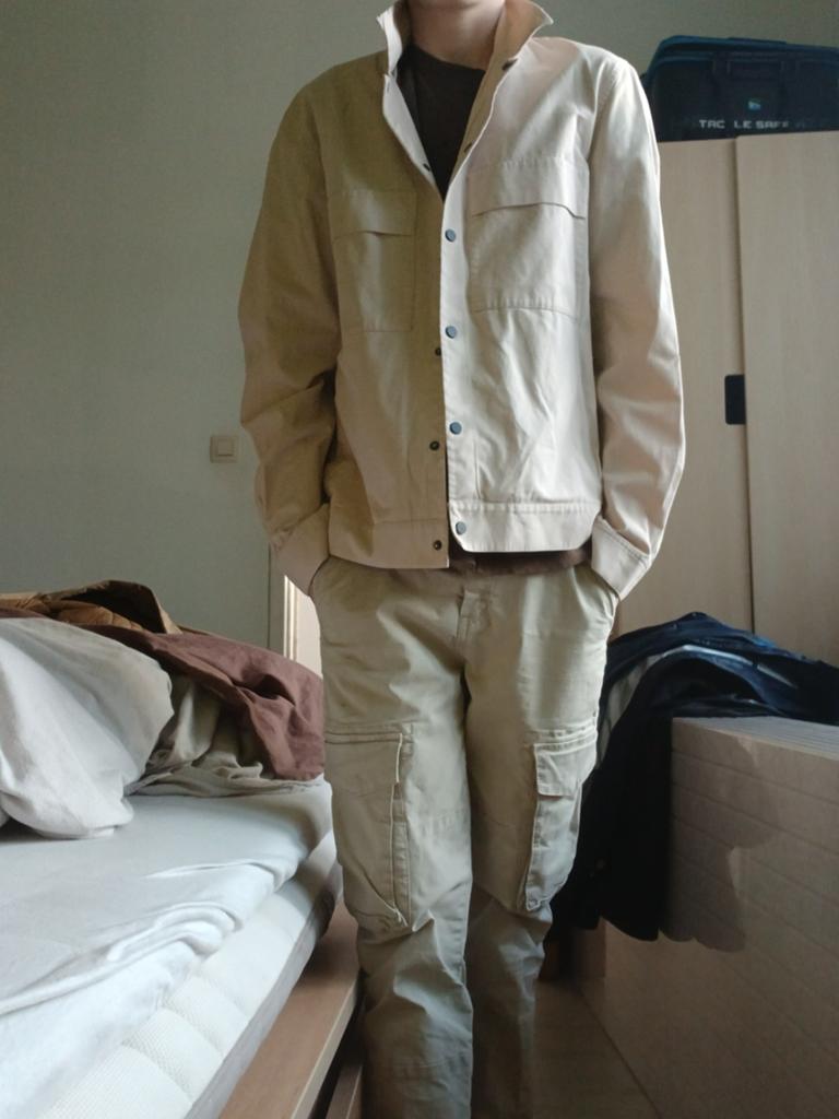 Veste beige parfait mis 3fois, Vêtements | Hommes, Enlèvement, Comme neuf, COS, Costume de mariage