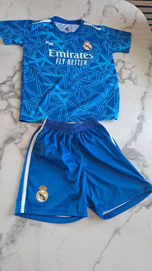 Maillot de football. Barcelone, Madrid, Haaland, Belgique, Enlèvement, Comme neuf, Taille 140