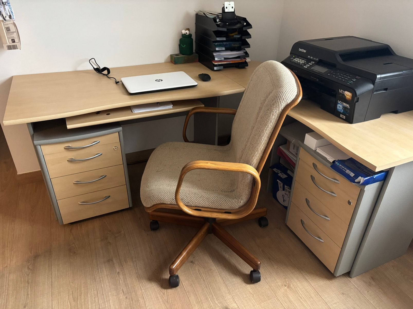 Bureau avec chaise, Enlèvement, Comme neuf
