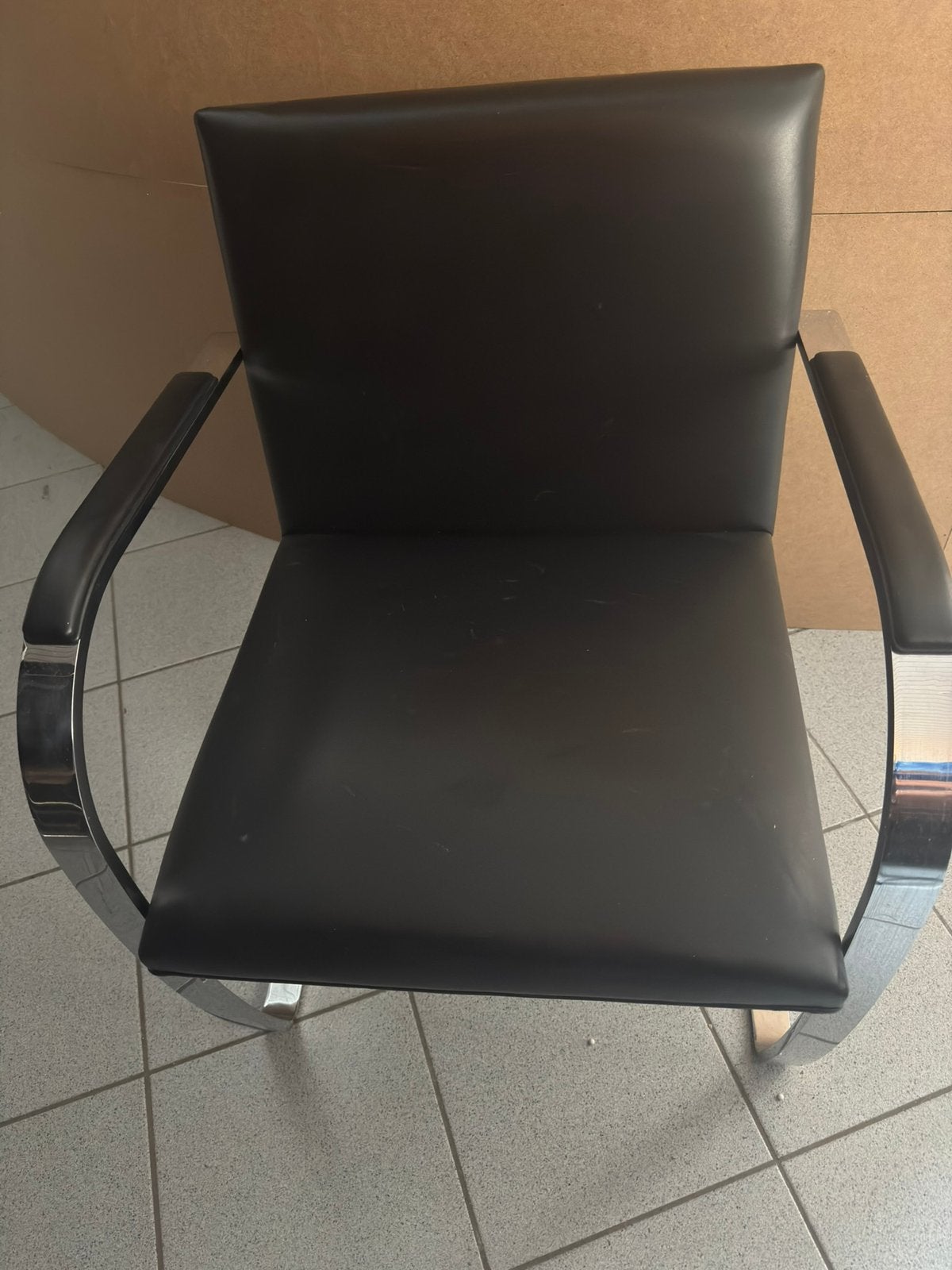 Set van 10 platte stalen stoelen van Knoll Brno, Ophalen, Zo goed als nieuw