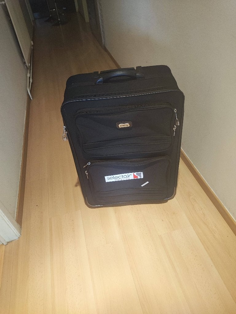 Grote reiskoffer op wieltjes met handvat, Ophalen, Gebruikt, Wieltjes