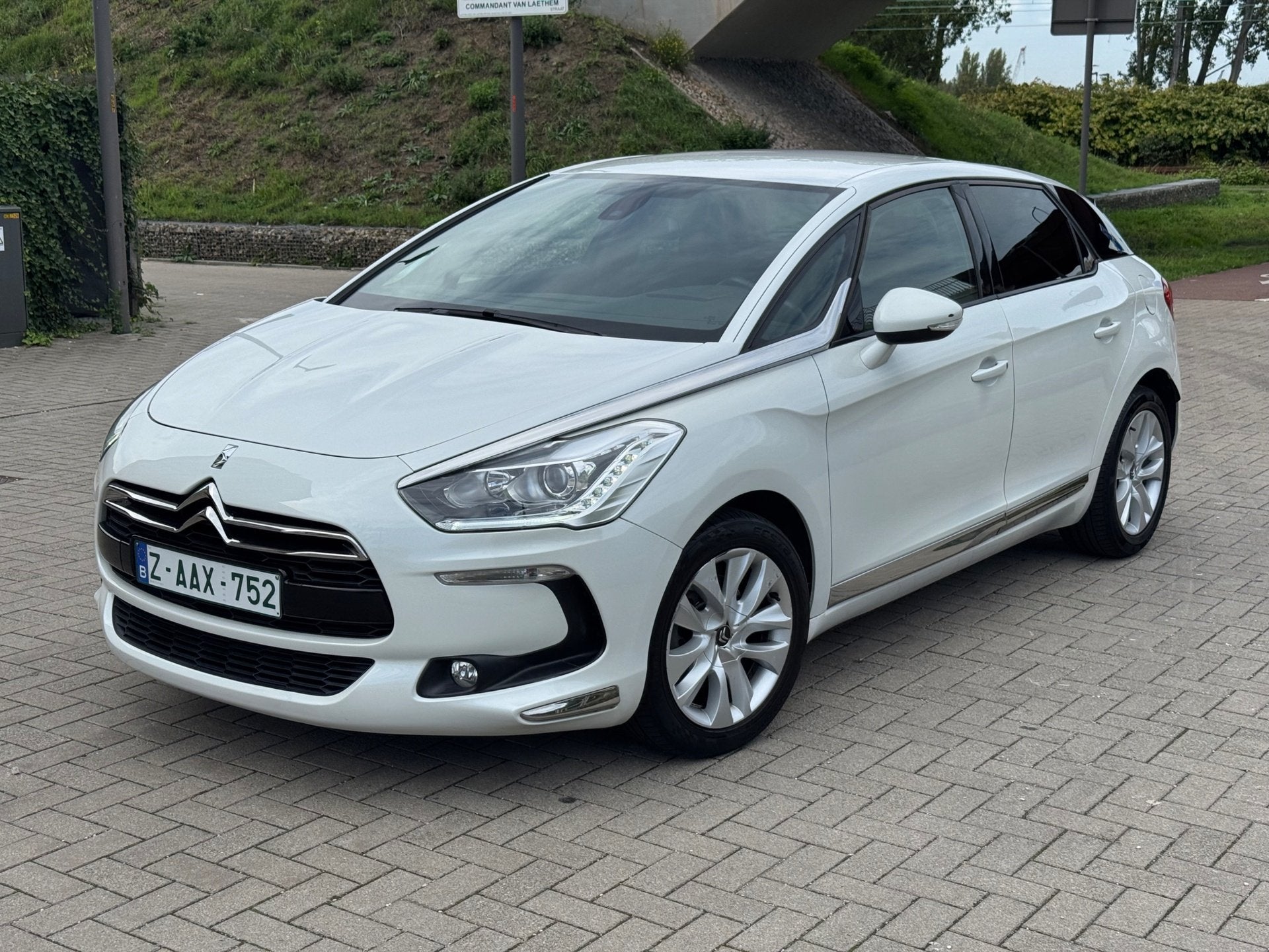 DS // DS5, Auto's, Euro 5, Gebruikt, Zwart, 4 cilinders
