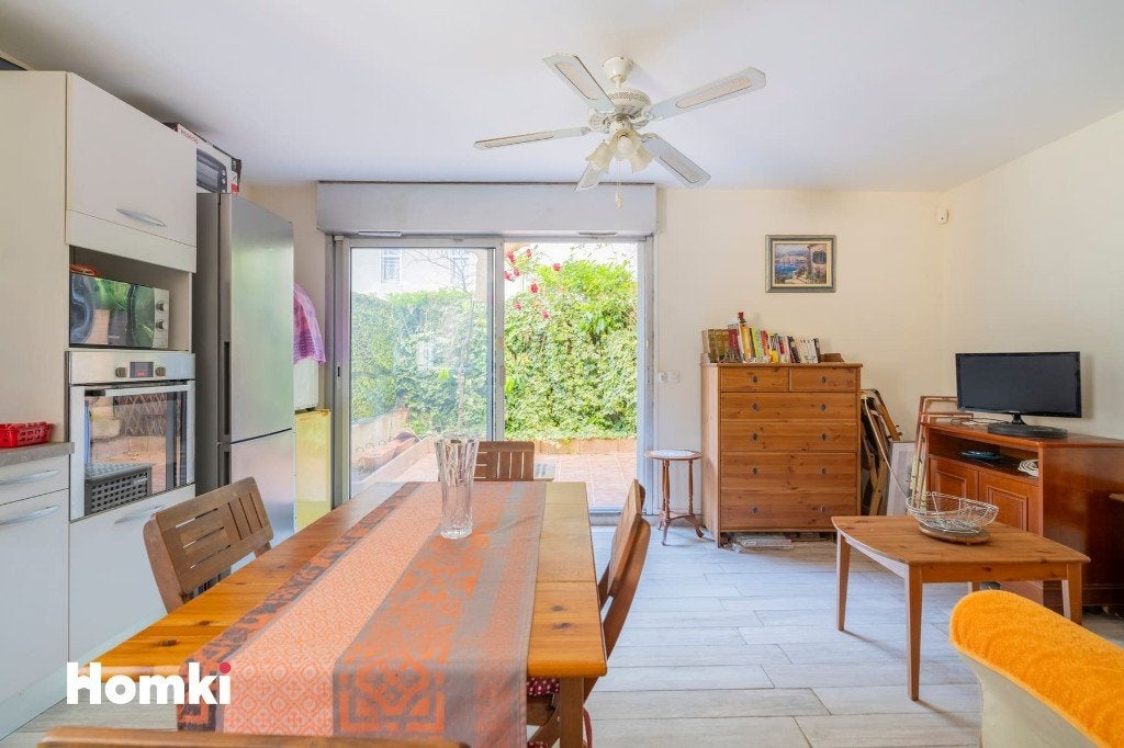 LA COTE D'AZUR Marseille biedt u T2 TERRASSE GARAGE, Immo, Buitenverblijven te koop, 46 m², Brussel, Appartement, 1 slaapkamers