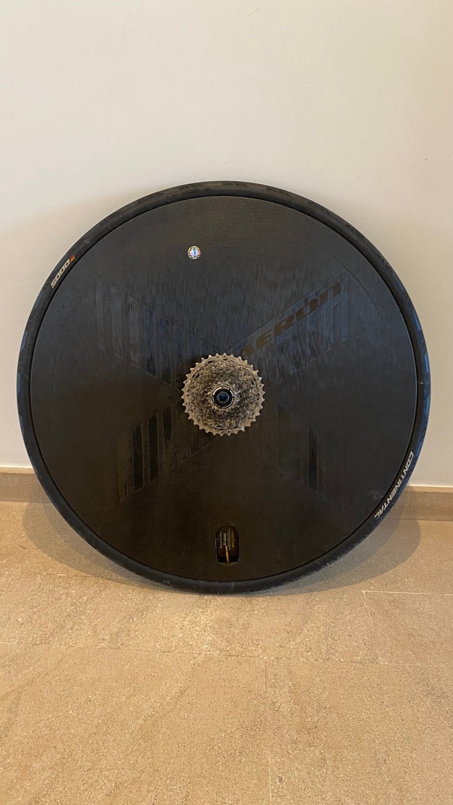 Roue lenticulaire RON carbone – frein à disque – Shimano, Comme neuf, Enlèvement, Carbone, Racefiets