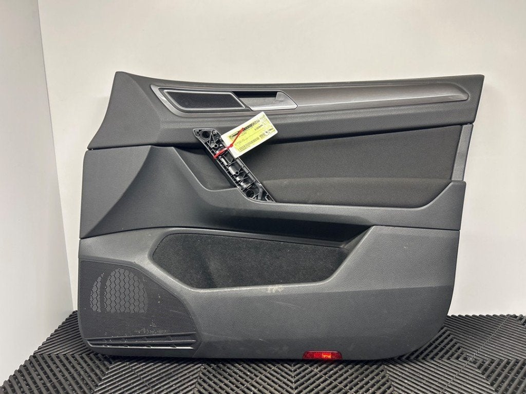PANNEAU DE PORTE AVANT DROIT Golf Sportsvan (AUVS), Volkswagen, Volkswagen AG, Utilisé, Kundenbetreuung@volkswagen.de