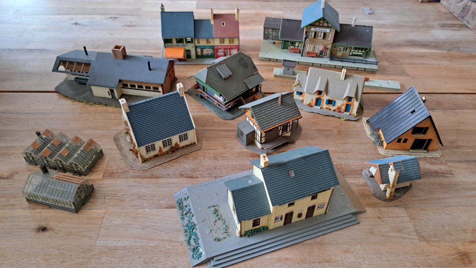 Maisons modèle réduit Faller, Enlèvement