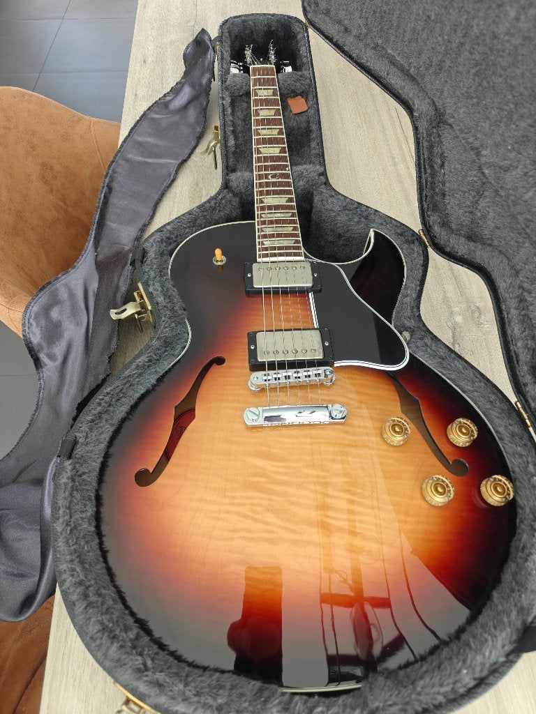 Gibson ES-137 Classic Tri-Burst 2011, Muziek en Instrumenten, Ophalen, Zo goed als nieuw, Hollow body, Gibson