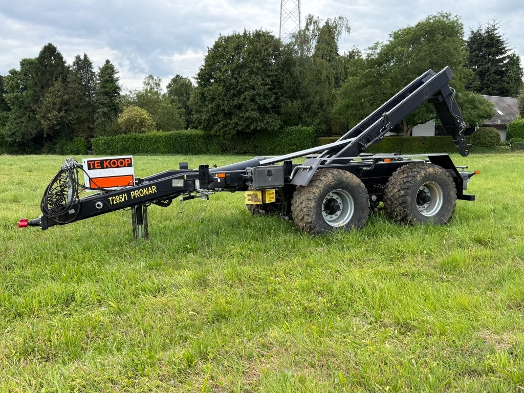 Bras à crochet Pronar T285/1 - parfait état, Articles professionnels, Agriculture | Outils, Transport, Enlèvement