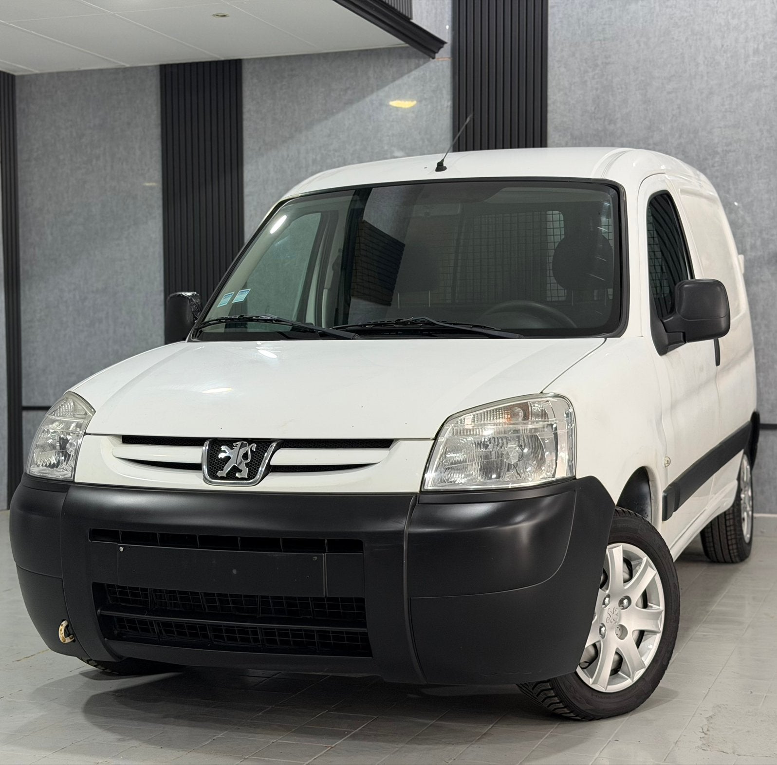 PEUGEOT PARTNER UTILITY 1.6 HDI *AIRCO* *KLAAR VOOR IMMAT*, Auto's, Bedrijf, Diesel, Euro 4, Trekhaak