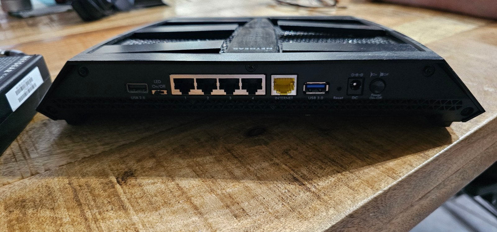 Netgear Nighthawk X6 (R8000) - AC320 tri-band WiFi-router, Computers en Software, Routers en Modems, Ophalen of Verzenden, Zo goed als nieuw
