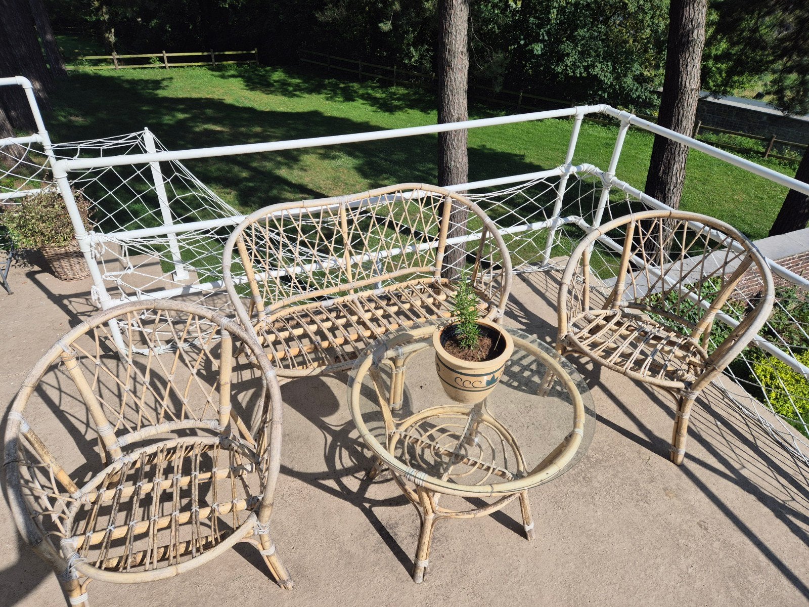 Salon de jardin en bon etat, Enlèvement, Rotin