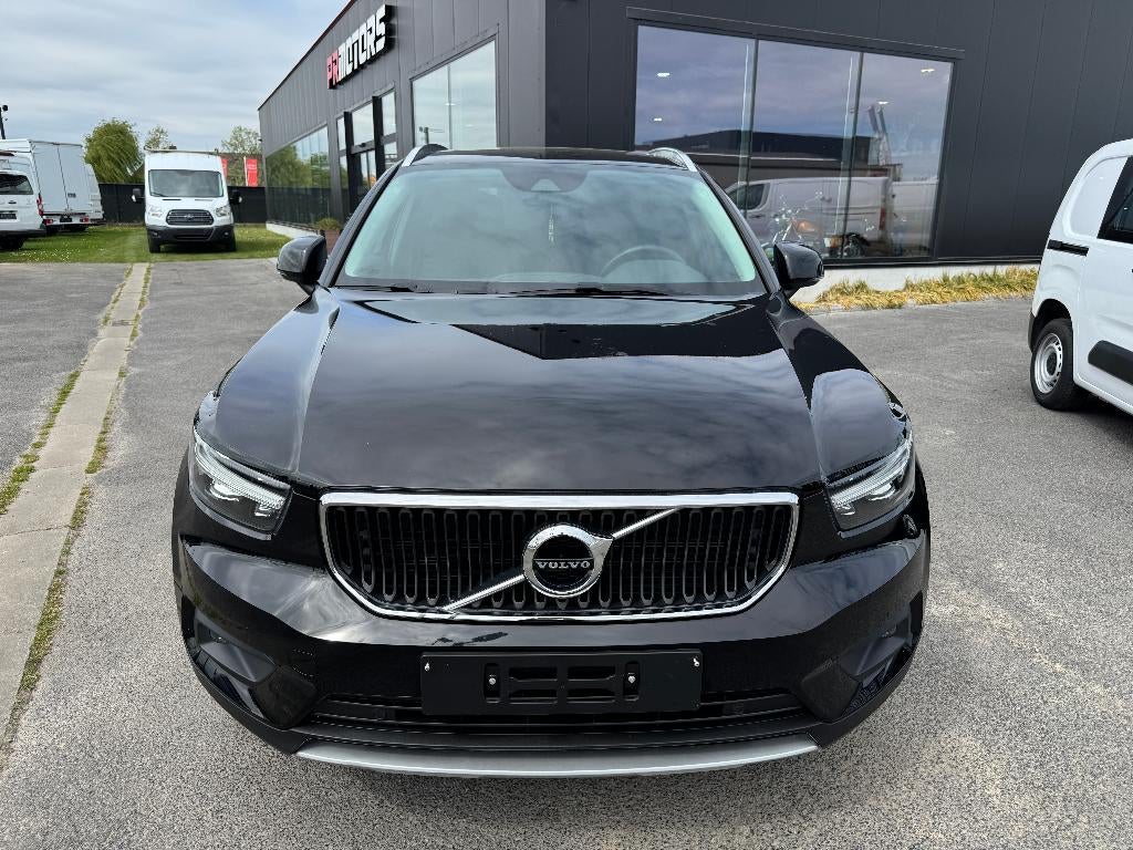 Volvo XC40 1.5 benzine camera carplay cruise keyless entry, Zwart, 5 deurs, SUV of Terreinwagen, 1477 cc