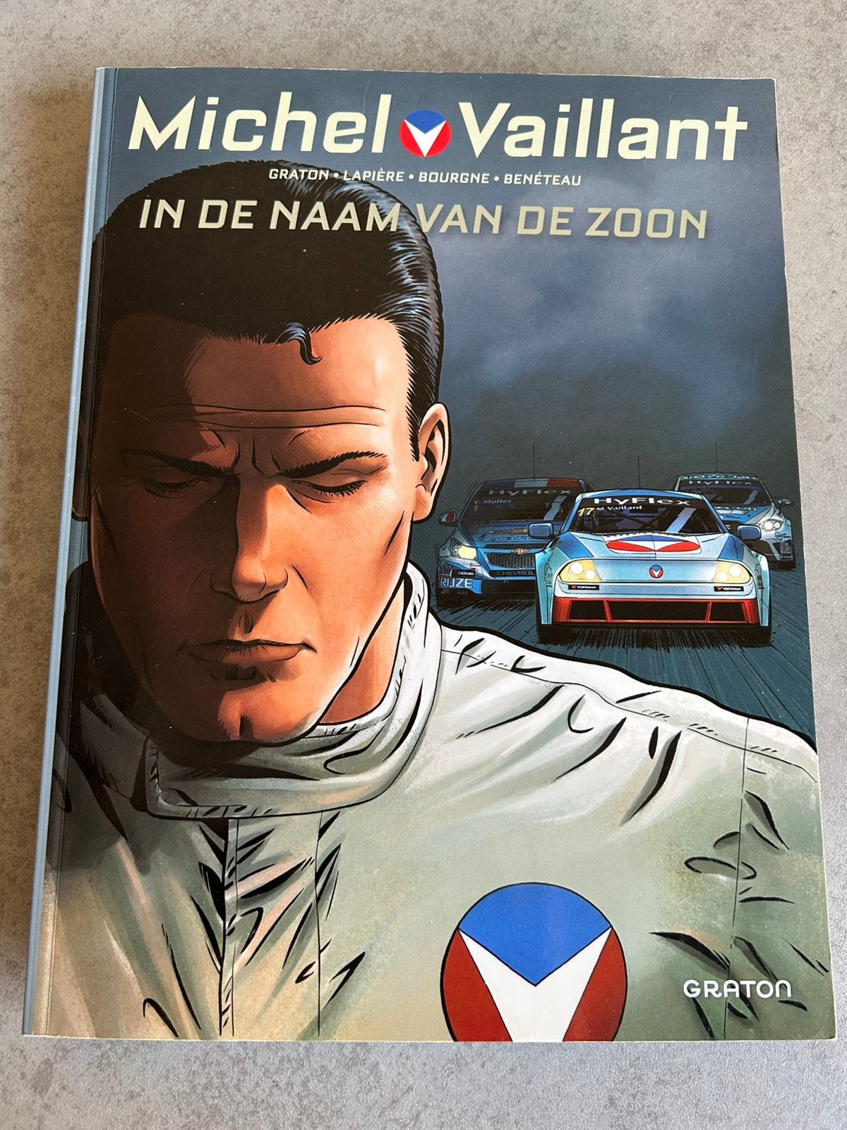 Bande dessinée de Michel Vaillant avec signature de Bourgne, Livres, BD | Comics, Enlèvement ou Envoi, Comme neuf
