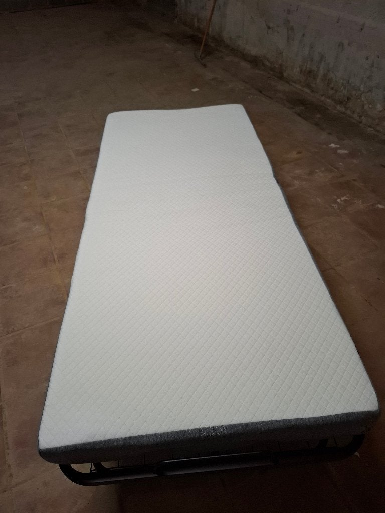 1 persoons Opplooi bed op wieltjes met hoes en matras, Ophalen, 90 cm, Eenpersoons, Bruin