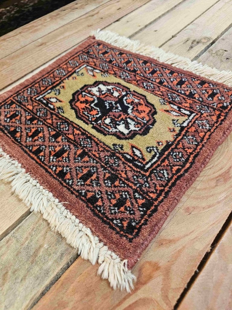 Oosters tapijtje 30/30 cm, Huis en Inrichting, Ophalen of Verzenden, Gebruikt, Meerkleurig, Oosters