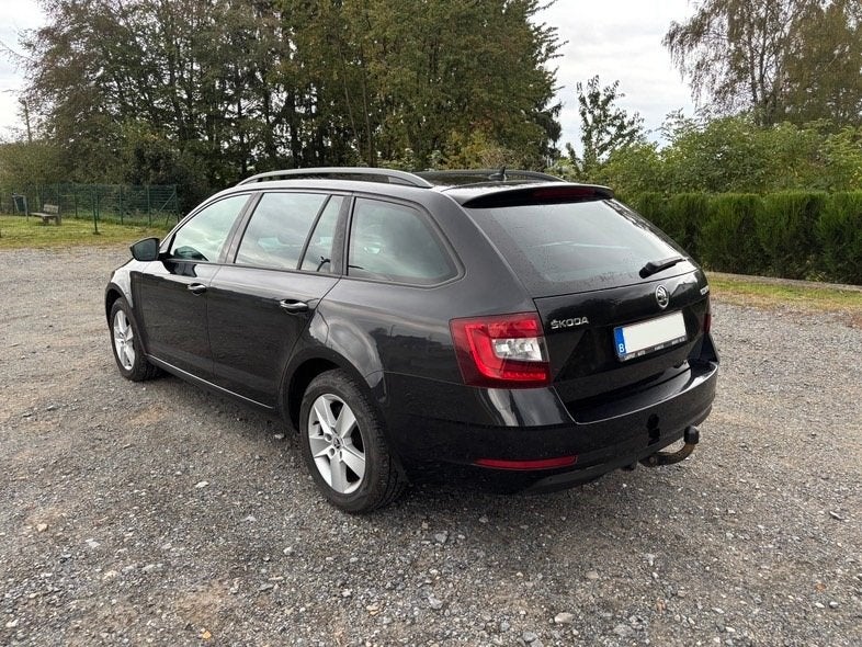 Skoda Octavia Combi Ambition 1.6TDI 85kW 115cv, Achat, Euro 6, Ordinateur de bord, Noir