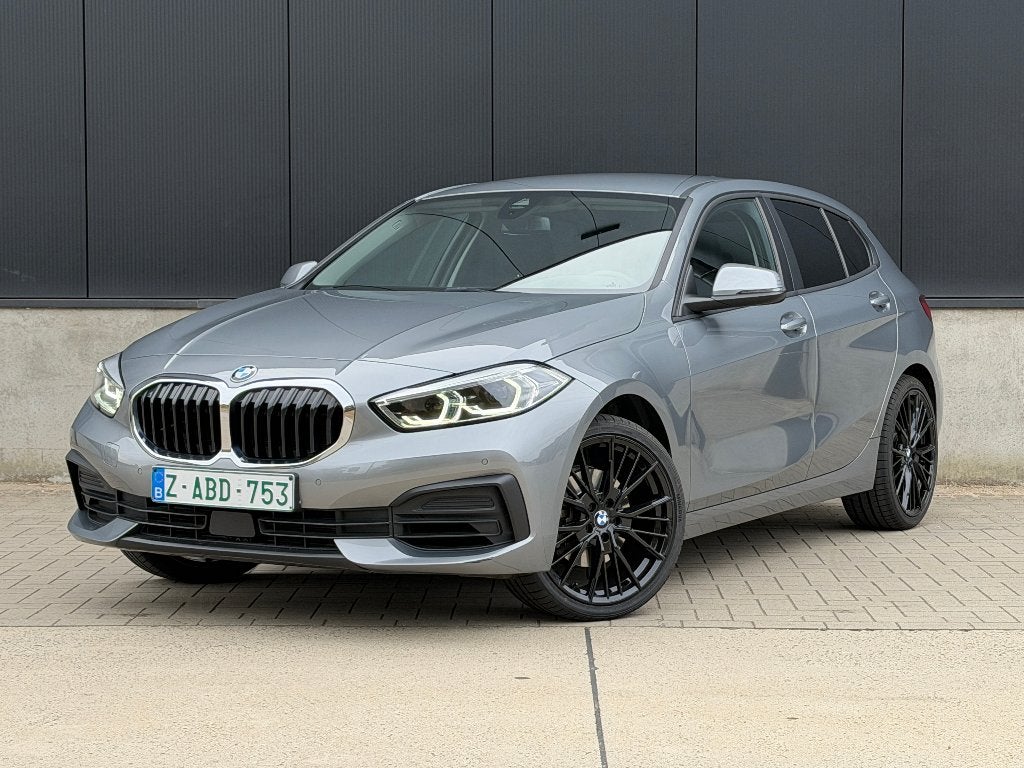 BMW 116i | Automaat | 30 maanden garantie, Auto's, BMW, Dealer onderhouden, Startonderbreker, 3 cilinders, BMW Premium Selection