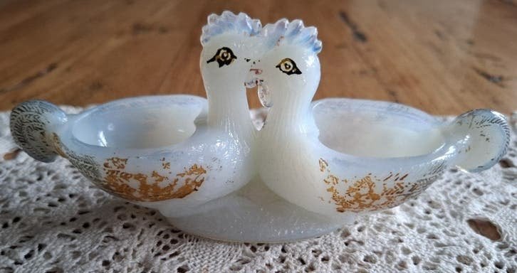 Antieke Franse opaline zoutvaatjes kippen, Schmidt Verrerie, Antiek en Kunst, Ophalen of Verzenden