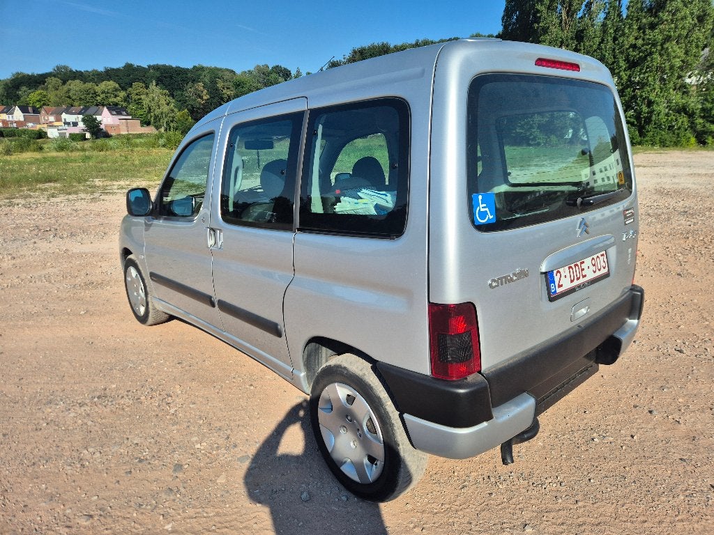 berlingo (rolstoelwagen), Auto's, Voorwielaandrijving, Stof, 4 cilinders, 1600 cc