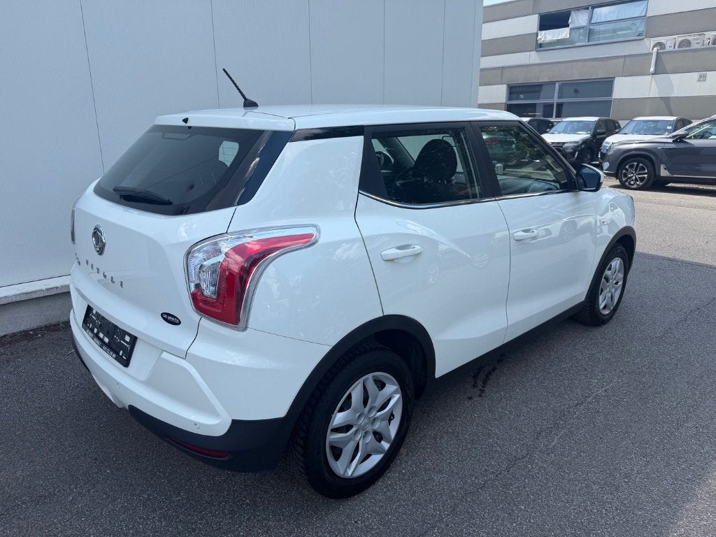 SangYong Tivoli 1.6i e-XGi 2WD Crystal, Autos, SsangYong, 94 kW, Achat, Euro 6, Entreprise