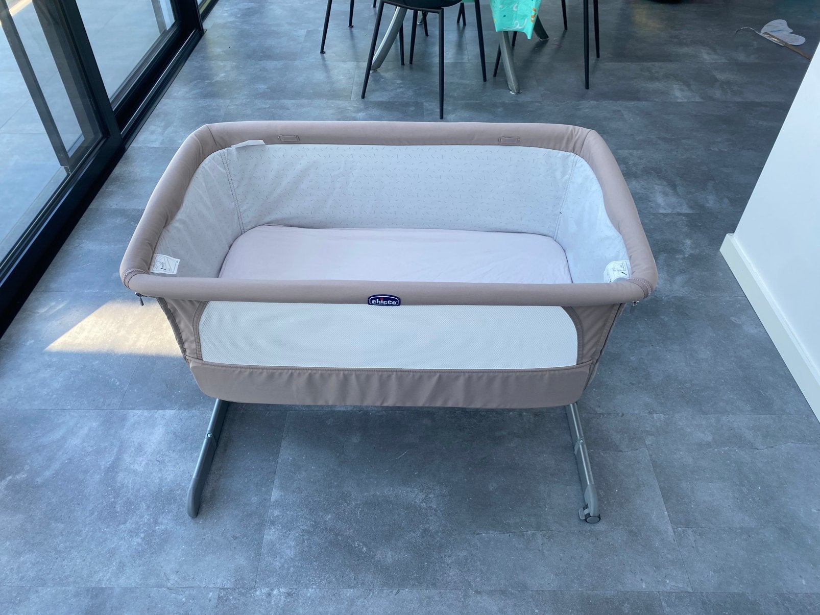 CHICCO N2 m, Enfants & Bébés, Enlèvement, Comme neuf