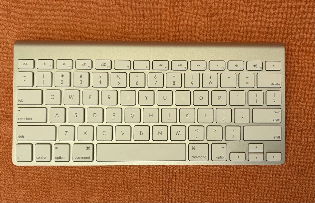 Apple Wireless Keyboard Bluetooth – QWERTY, Ophalen of Verzenden, Zo goed als nieuw, Draadloos, Qwerty