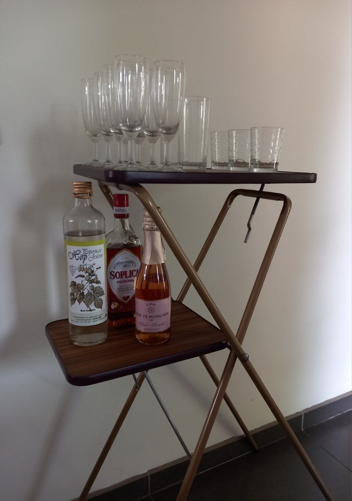drankentafel -> 35€, Ophalen, Zo goed als nieuw