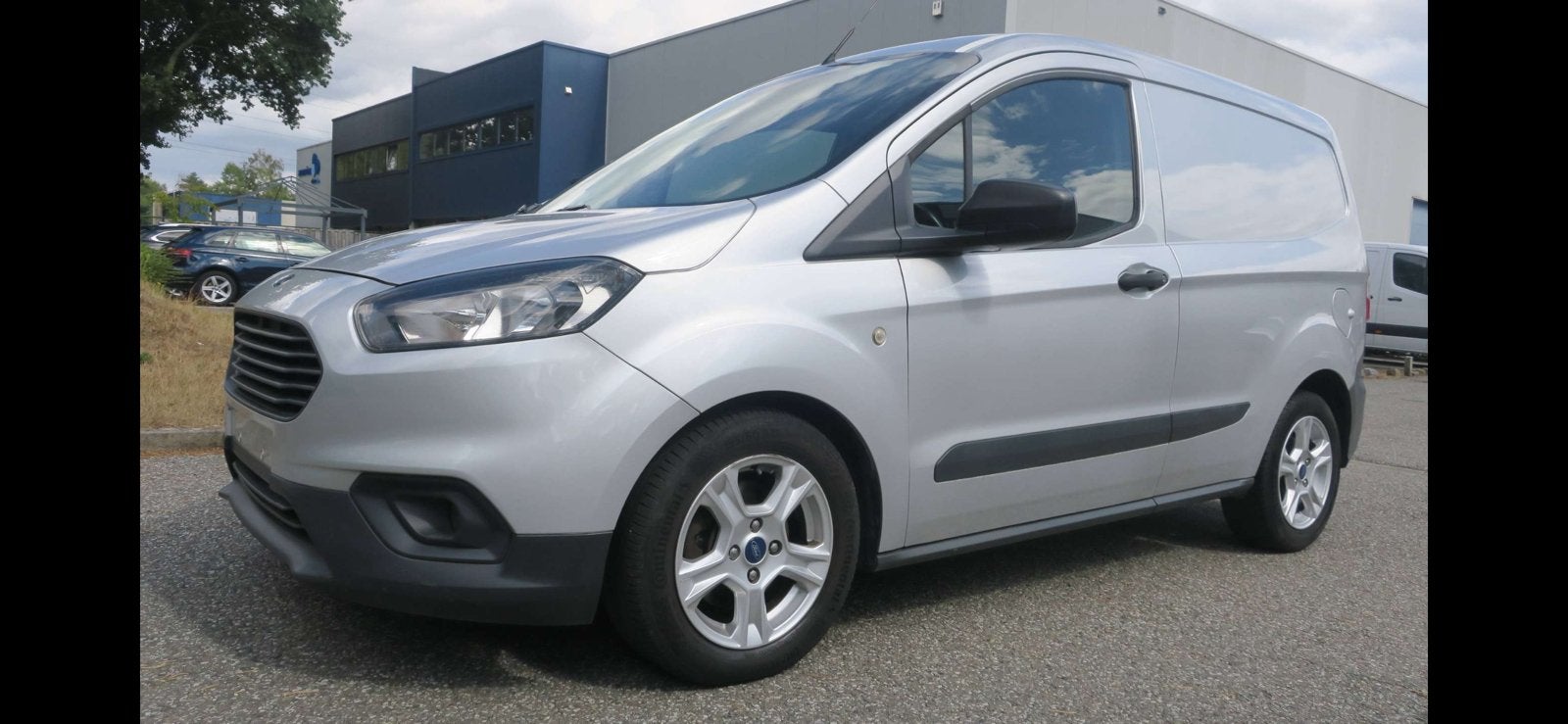 Mooie Ford transit 1.5 Tdci, 4 deurs, Particulier, Zilver of Grijs, Transit