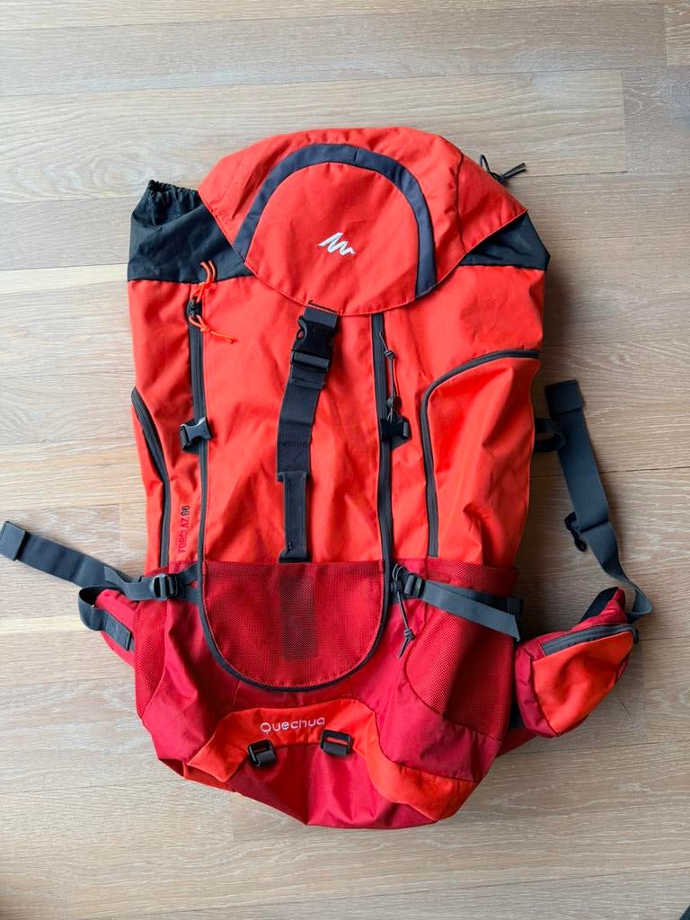 Quenchua Hiking rugzak backpack 60 lt, Bijoux, Sacs & Beauté, Sacs | Sacs à dos, Enlèvement, Neuf