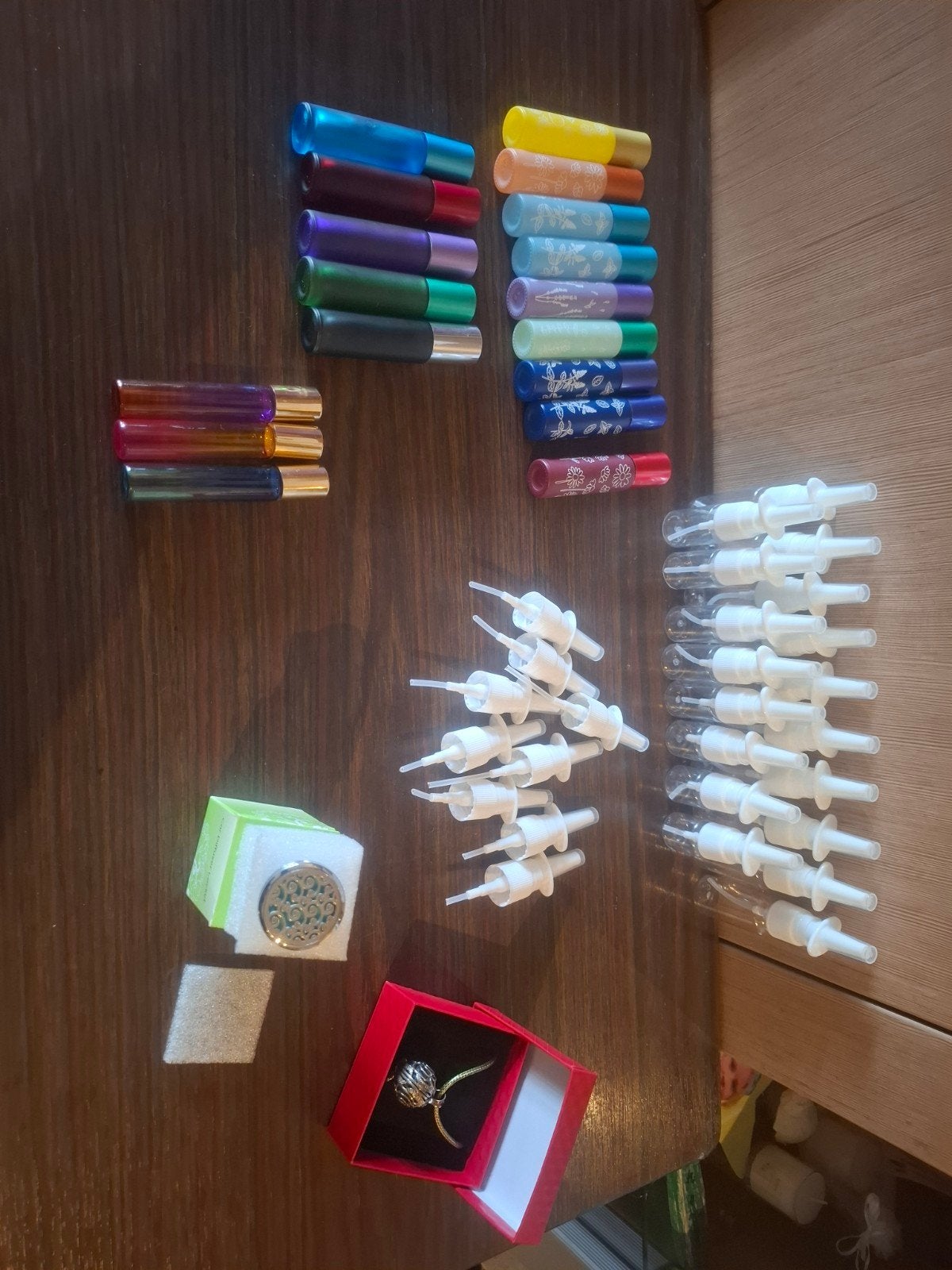 Grote partij olie-/cosmeticaflesjes & accessoires, Enlèvement ou Envoi, Neuf