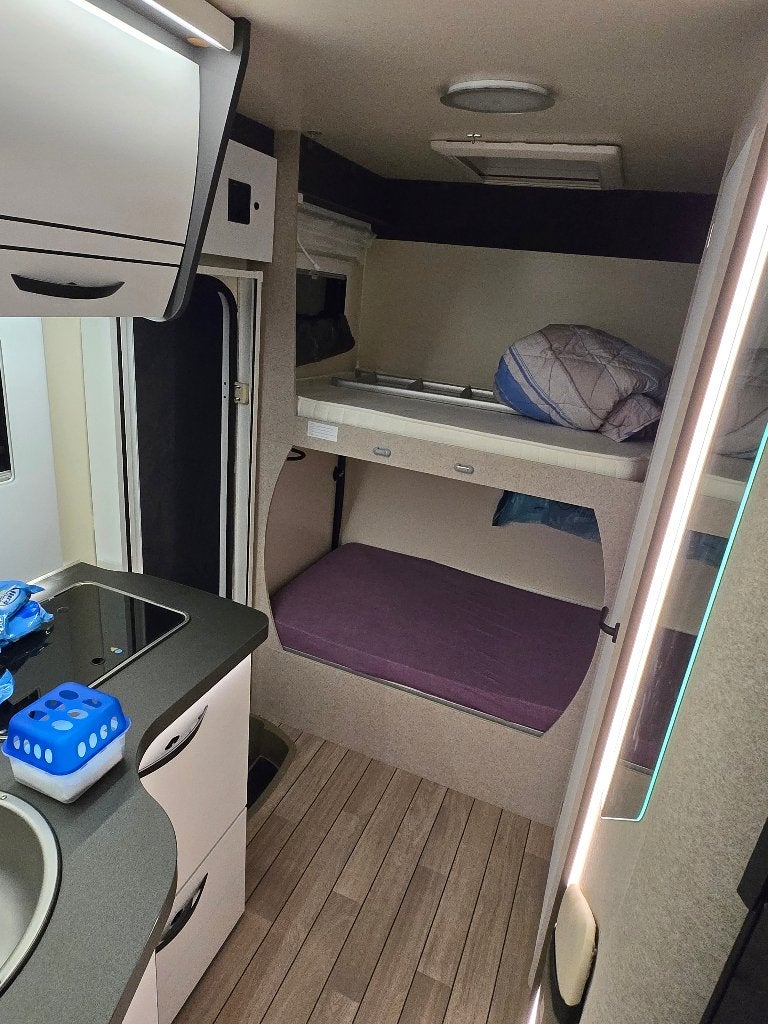 Camping car fuul option, Caravans en Kamperen, Automaat, Chemisch toilet, Alkoof, Verwarmde buitenspiegels