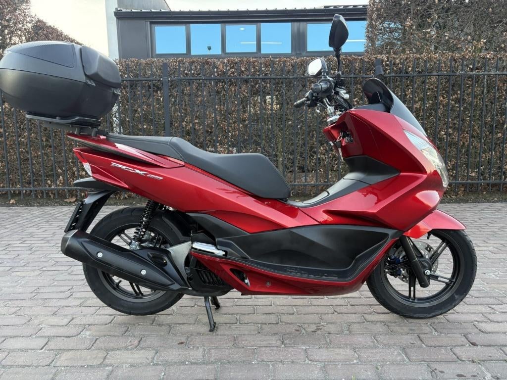 Honda PCX 150, Scooter, Bedrijf, Minimaal motorrijbewijs A2, 150 cc