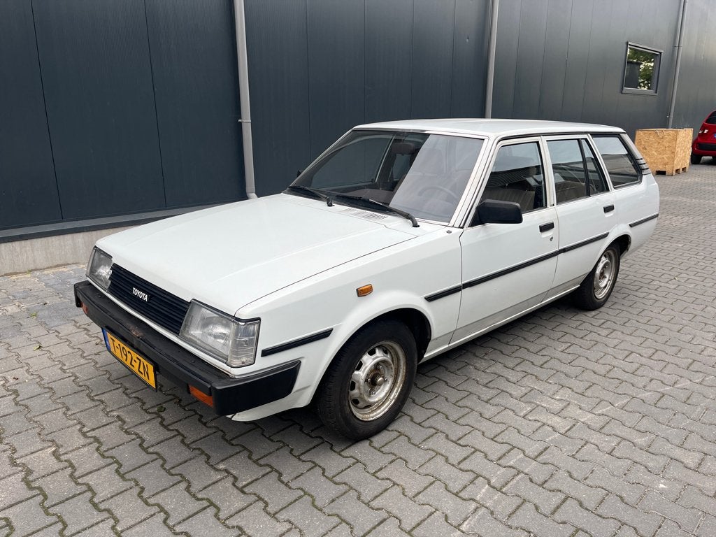 1984 Toyota Corolla wagon KE70, Autos, Achat, Beige, Boîte manuelle, 5 portes