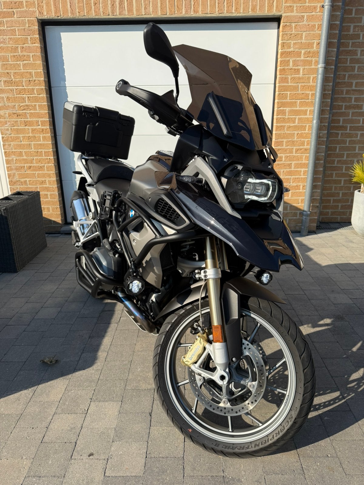 Bmw 1200 gs, Motos, Motos | BMW, Particulier, Tourisme, plus de 35 kW, 2 cylindres, ABS, Transmission par cardan, Régulateur de vitesse