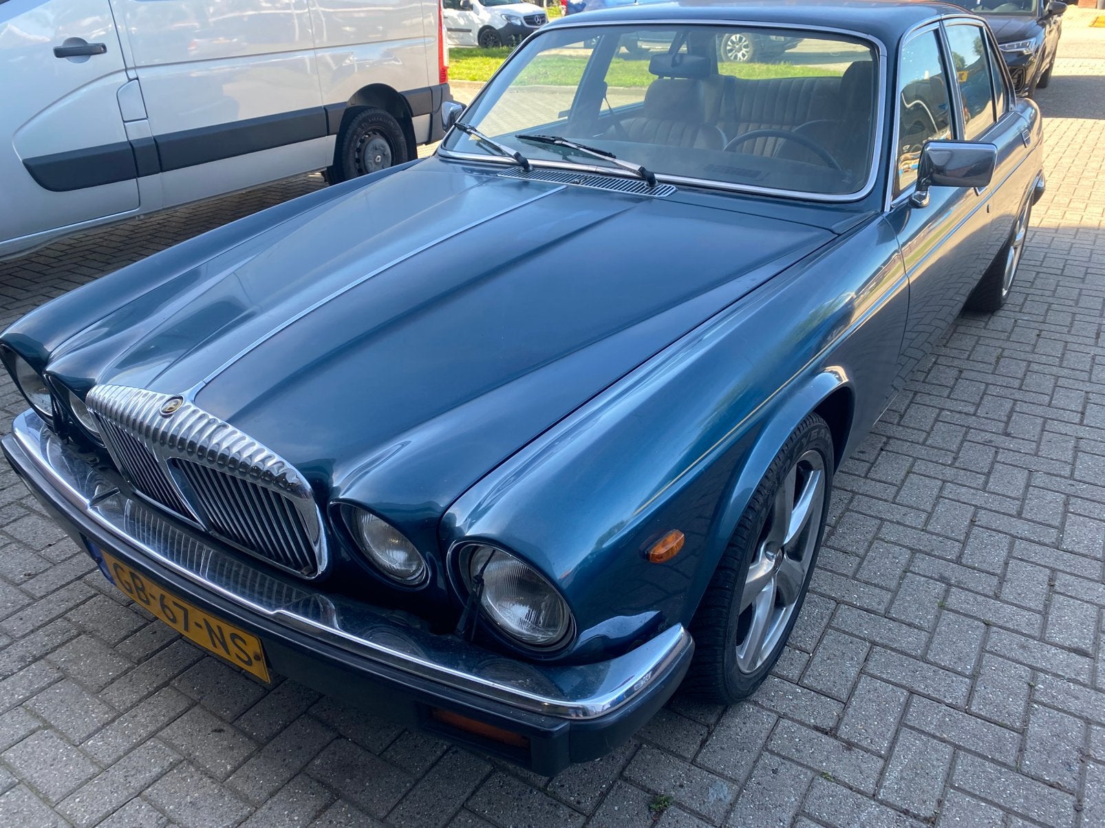 Daimler 4.2  tel 0031-630661986, Autos, Particulier, LPG, Achat