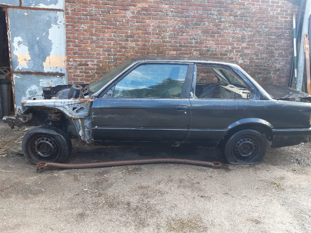 Te koop  BMW E30 lege carrosserie was 6 cilinder type 2, Autos, Achat, Particulier, Essence, Série 3