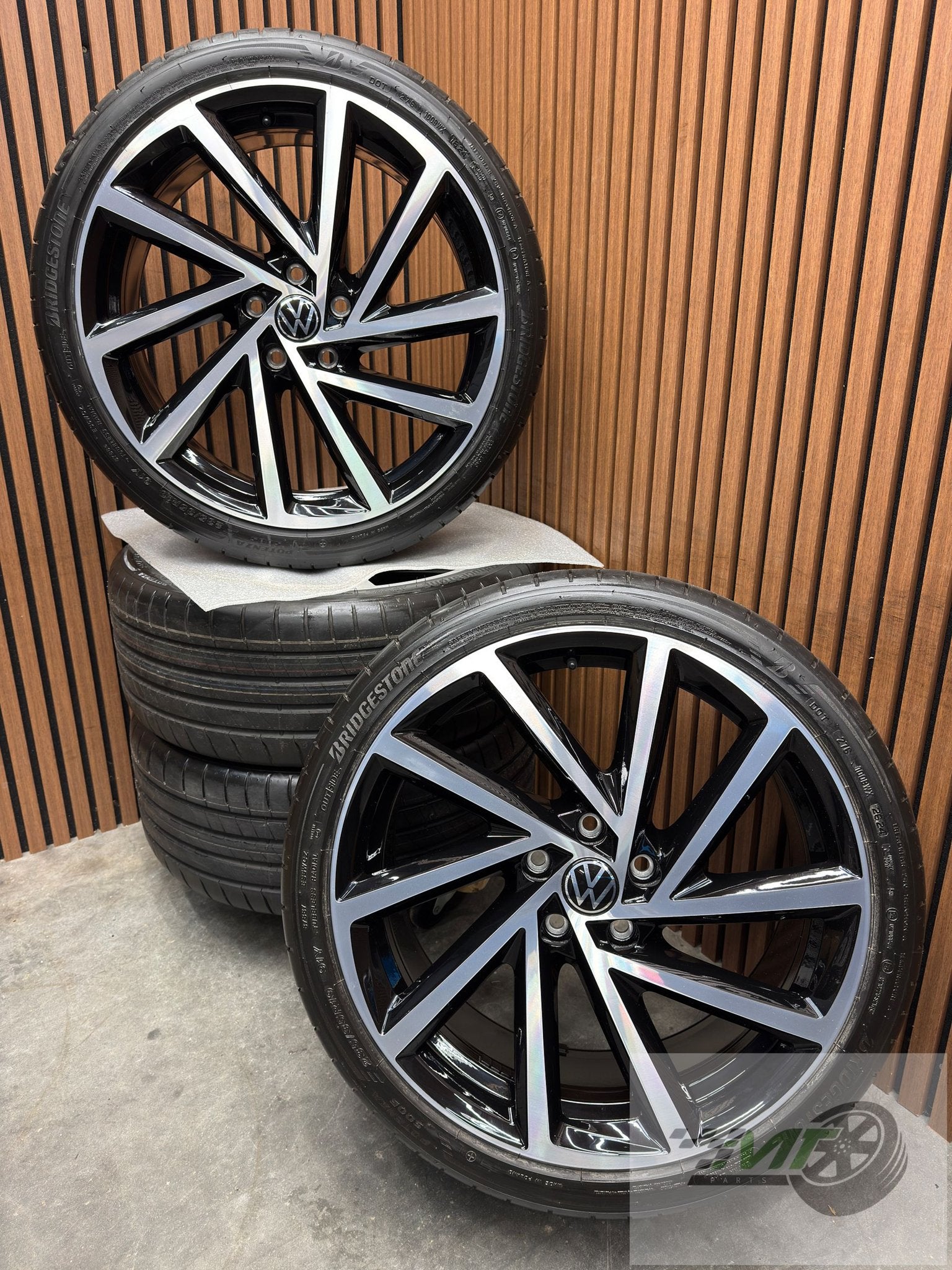 19" VW Golf R GTI SPIELBERG Estoril 235 35 OEM, Pneus et Jantes, Enlèvement ou Envoi, Véhicule de tourisme, Pneus été