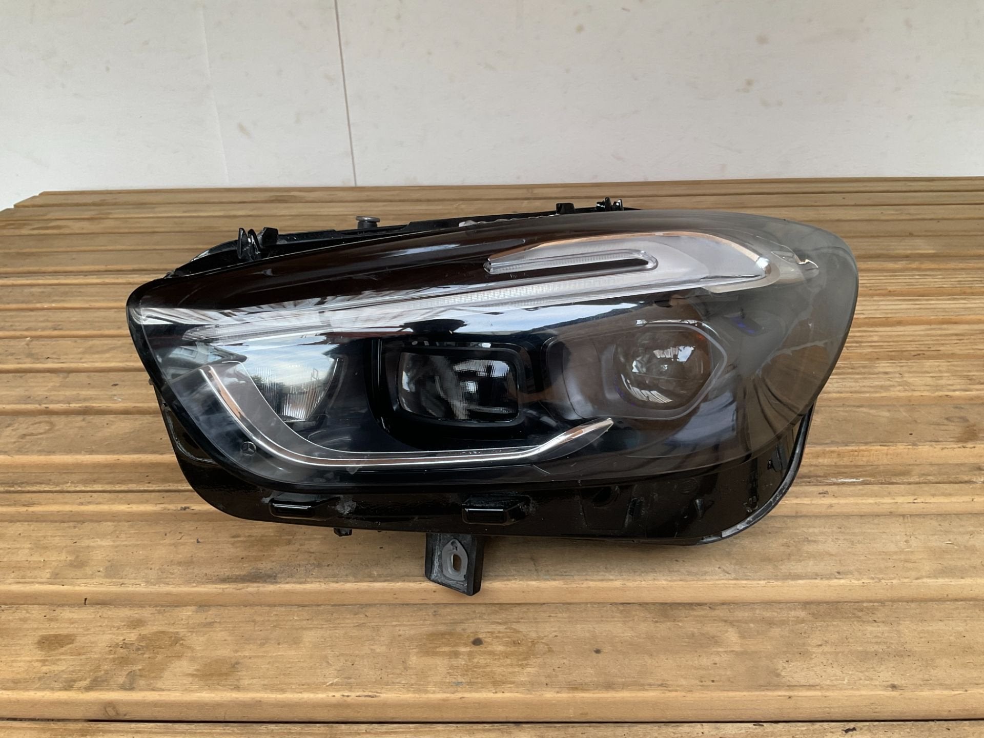 Phare droit multibeam Mercedes Classe B W247 A247906130 b3-3, Mercedes-Benz AG, Mercedes-Benz, Utilisé, Mercedesstrasse 120
70372  Stuttgart, DE