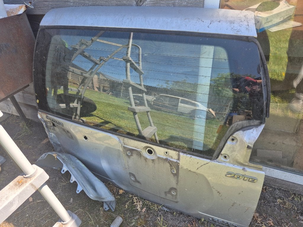Kapotte achterdeur Suzuki xl-7 met glas, Ophalen, Gebruikt, Deur, Achter