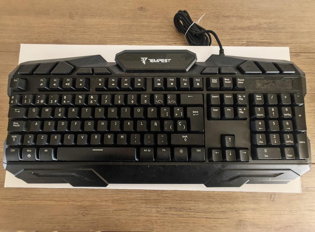 Clavier Gaming Tempest K-10 - État Neuf À vendre : Clavier d, Enlèvement, Qwerty, Comme neuf, Filaire