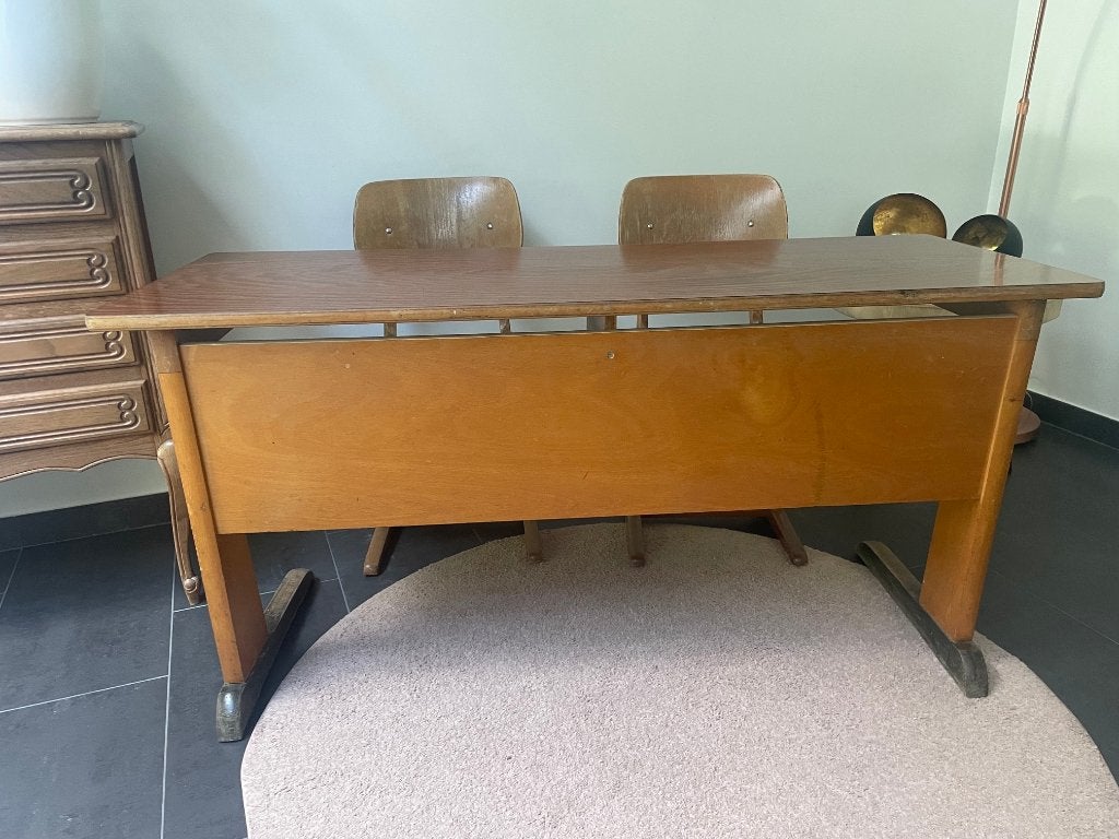 Bureau vintage des années 60-70 avec 2 chaises assorties, Maison & Meubles, Vintage, Enlèvement, Utilisé, Bois