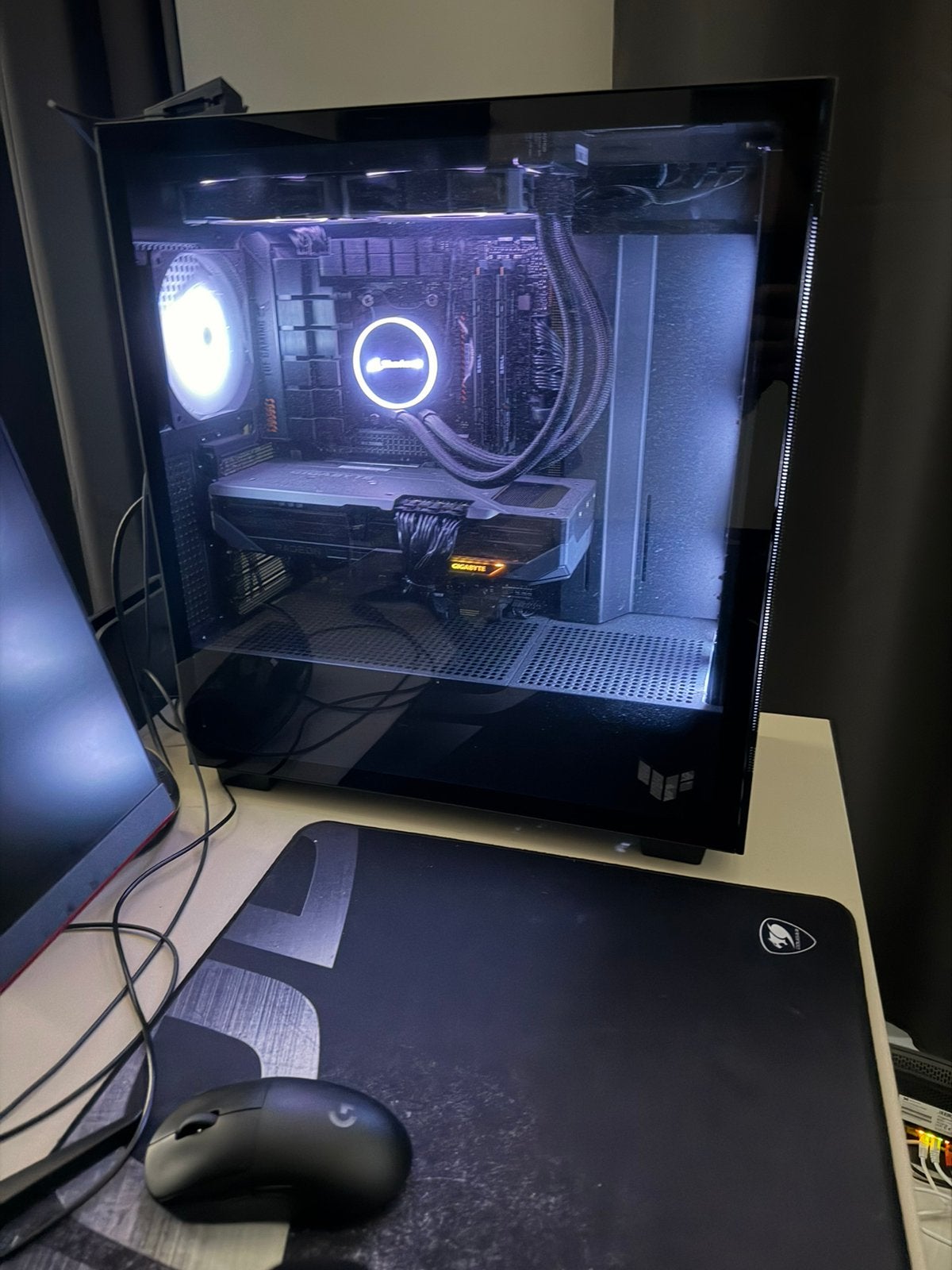 Hoogwaardige gaming-pc — Ryzen 5 9600X/RX 9070 XT 16 GB, Computers en Software, Ophalen, Zo goed als nieuw, Gaming, SSD