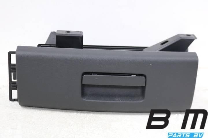 Bakje onder stoel rechtsvoor VW Golf 7 5G0880600A, Auto-onderdelen, Gebruikt