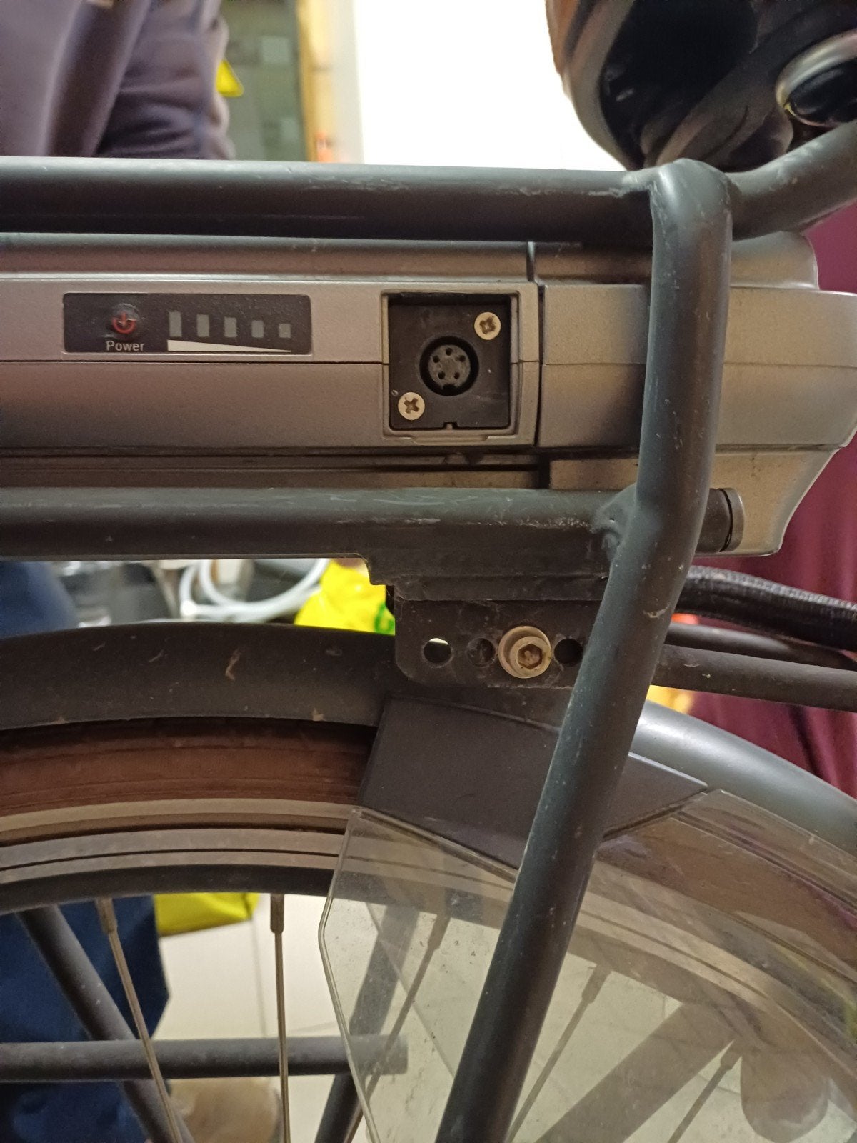 zoek een oplader, Fietsen en Brommers