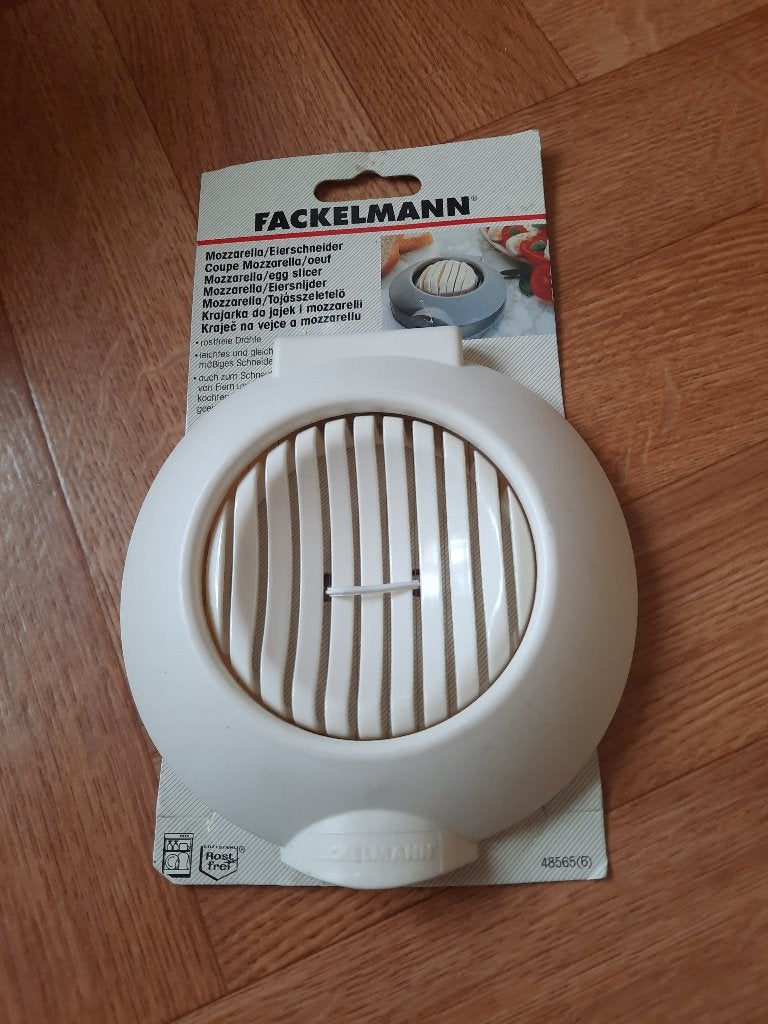 gemakkelijke nieuwe eiersnijder Fackelmann, Maison & Meubles, Cuisine| Tupperware, Enlèvement ou Envoi, Neuf