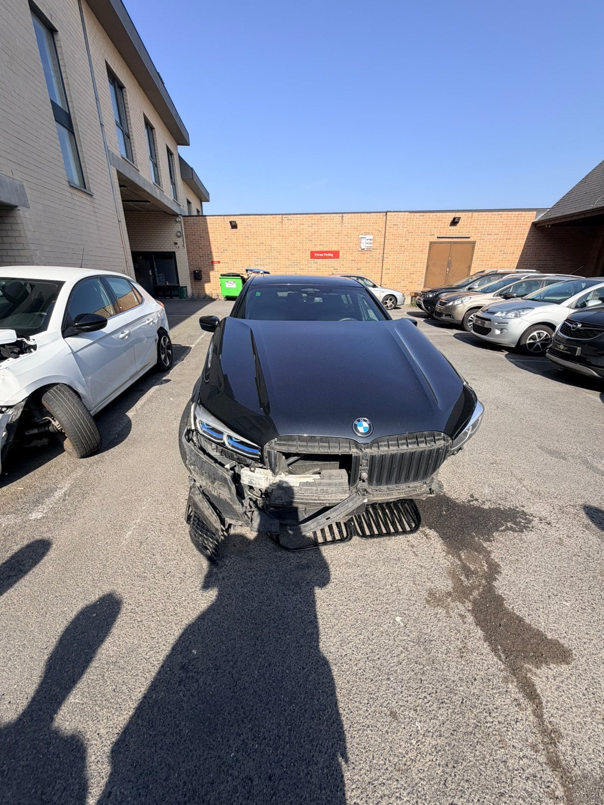 Bmw 745e crashte voor export, Automaat, Berline, Hybride Elektrisch/Benzine, Te koop