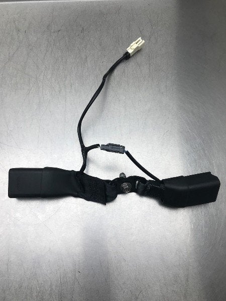 BOUCLE DE CEINTURE ARRIÈRE DROIT Suzuki Vitara (LY / MY), Utilisé, Suzuki