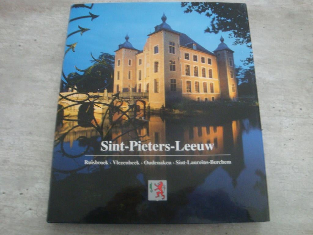 SINT-PIETERS-LEEUW....., Ophalen of Verzenden, Gelezen
